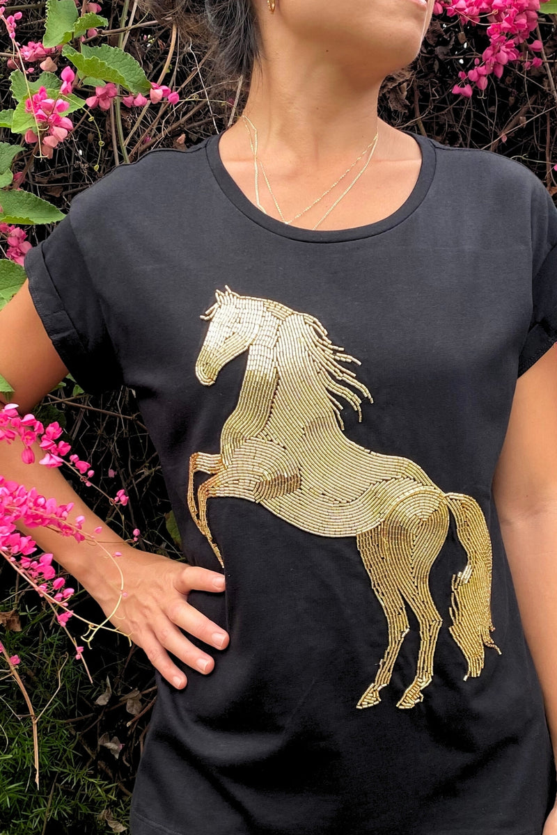 Hold your Horses tee - Black and Gold