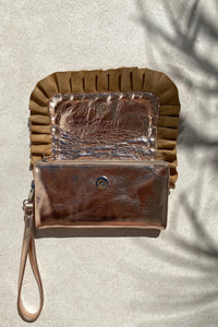 Hold me closer clutch - Rose Gold metallic