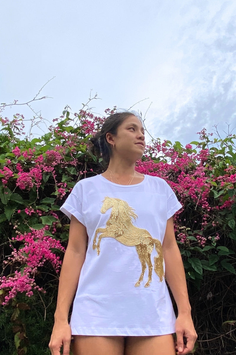 Hold your Horses tee - White and Gold