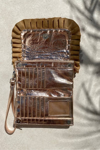 Hold me closer clutch - Rose Gold metallic