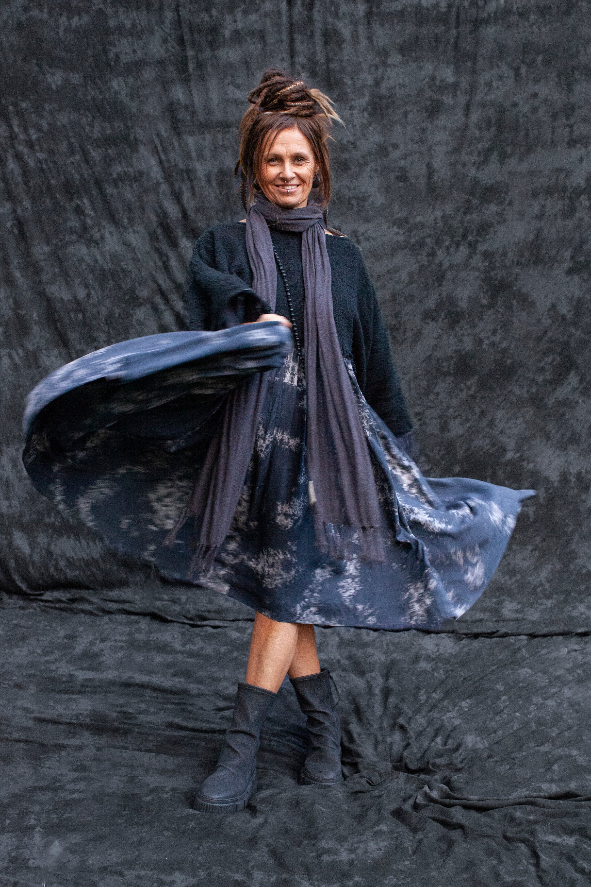 The Forrest Scarf - Charcoal